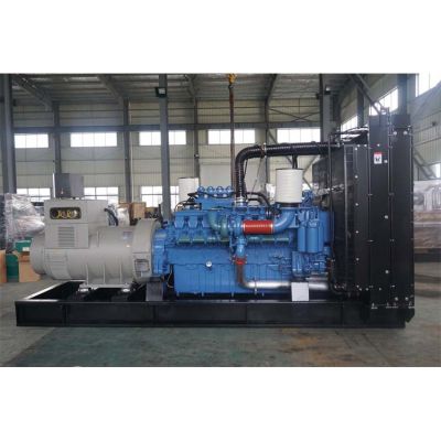 1500kw奔馳柴油發電機組-奔馳12缸柴油機12V4000G23柴油發電機組,缸徑/行程：170/210mm,柴油發電機組水冷發動機功率1575KW,柴油發電機組配套馬拉松斯坦福發電機。廠價直銷歡迎選購：13773399855。