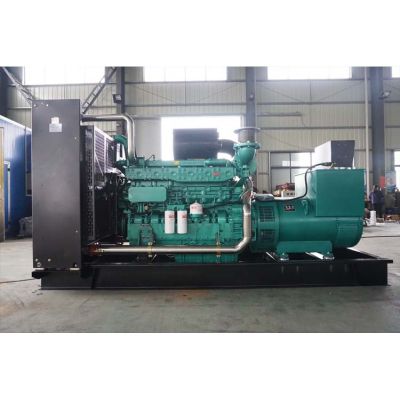 600kw玉柴柴油發(fā)電機組-玉柴6缸柴油機YC6TD840-D31柴油發(fā)電機組,缸徑/行程：152/180mm,柴油發(fā)電機組水冷發(fā)動機功率616KW,柴油發(fā)電機組配套馬拉松斯坦福發(fā)電機。廠價直銷歡迎選購：13773399855。