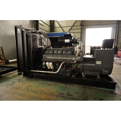 600kw無錫動力柴油發(fā)電機組-無錫動力12缸柴油機WD287TAD58柴油發(fā)電機組,缸徑/行程：138/160mm,柴油發(fā)電機組水冷發(fā)動機功率638KW,柴油發(fā)電機組配套馬拉松斯坦福發(fā)電機。廠價直銷歡迎選購：13773399855。